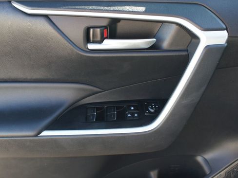 Used 2024 Toyota RAV4 XLE image 27