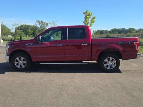 Used 2015 Ford F150 XLT w/ Equipment Group 301A Mid AWD/4WD image 12