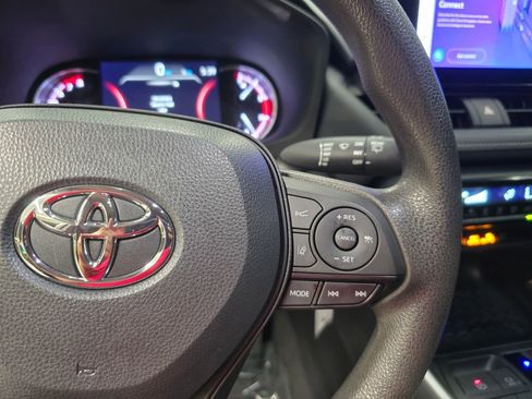 Used 2024 Toyota RAV4 LE FWD image 19