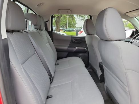 Used 2016 Toyota Tacoma SR5 w/ SR5 Appearance Package (SN) RWD image 16