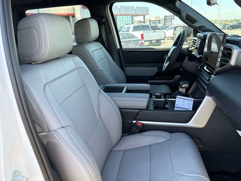 New 2026 Toyota Tundra Limited AWD/4WD image 14