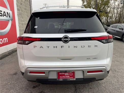 New 2025 Nissan Pathfinder SL image 6