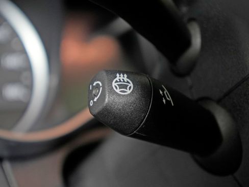 Certified 2020 Mercedes-Benz C 300 4MATIC Sedan image 23
