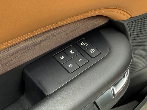 Used 2020 Land Rover Discovery HSE Luxury AWD/4WD image 10