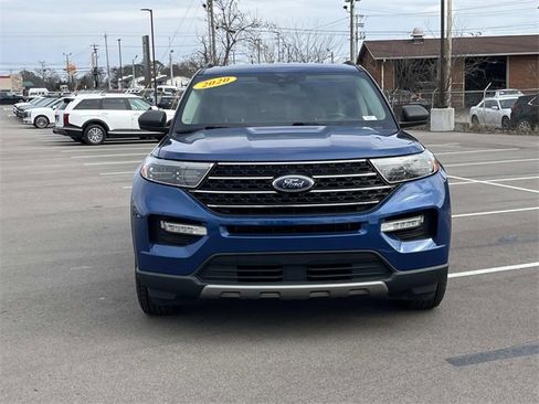 Used 2020 Ford Explorer XLT w/ Equipment Group 202A image 2