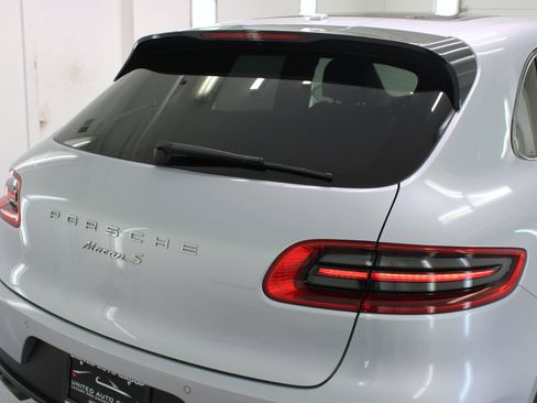 Used 2017 Porsche Macan S image 19