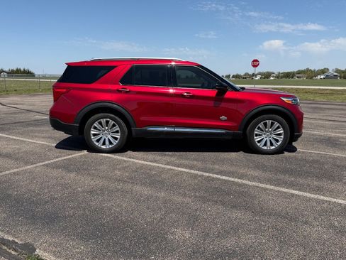 Used 2022 Ford Explorer King Ranch w/ Premium Technology Package AWD/4WD image 84