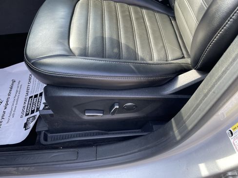 Used 2018 Ford Edge SEL w/ Equipment Group 201A AWD/4WD image 18