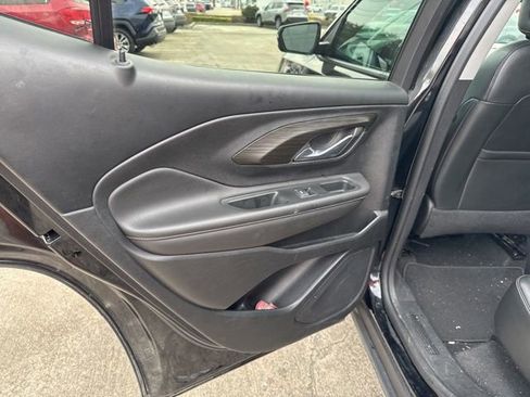 Used 2023 GMC Terrain SLT w/ Elevation Edition image 17