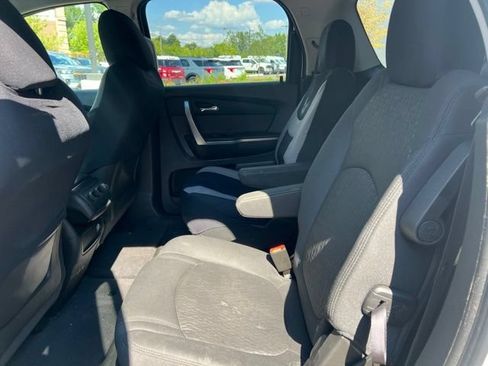 Used 2012 GMC Acadia SLE FWD image 19