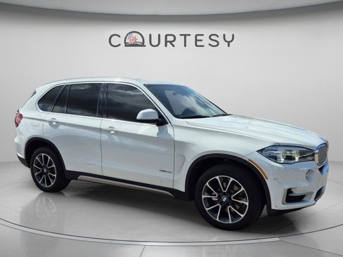 Used 2017 BMW X5 xDrive35i AWD/4WD image 7