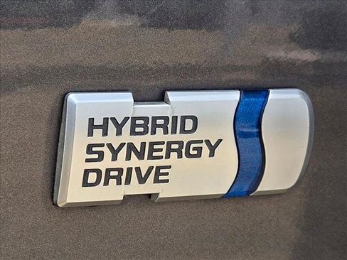 Used 2012 Toyota Prius V Five FWD image 21