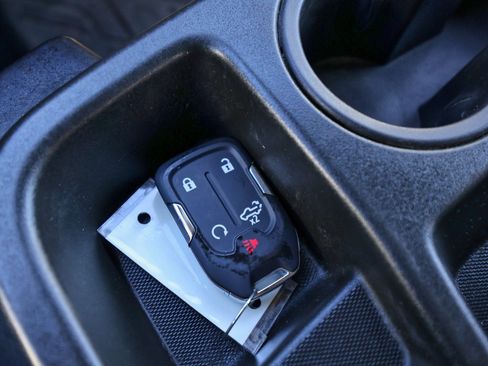 Used 2020 Chevrolet Silverado 1500 LT w/ All-Star Edition image 18