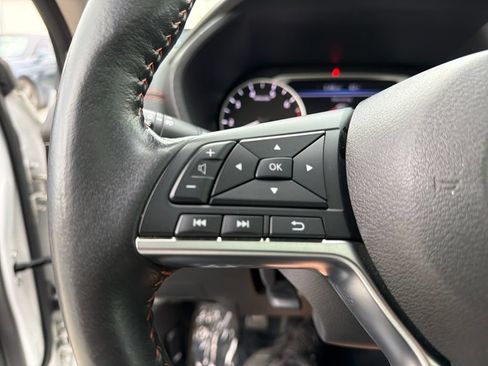 Used 2023 Nissan Sentra SR w/ SR Premium Package FWD image 27