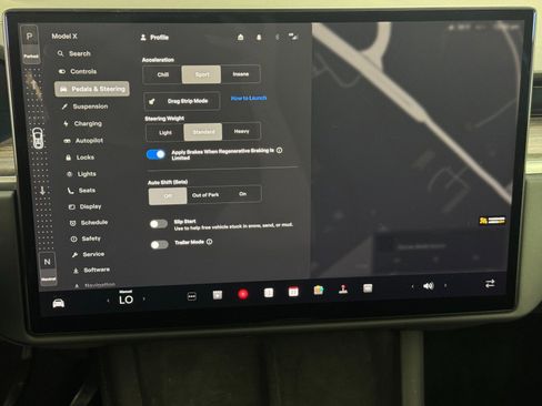 Used 2022 Tesla Model X image 25