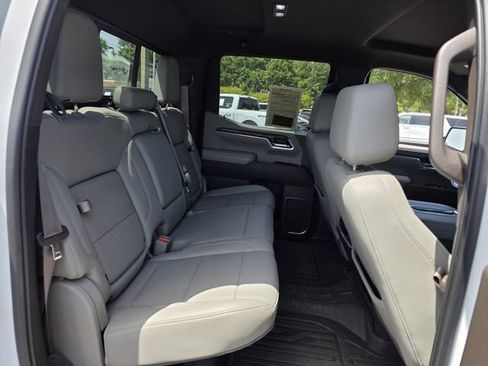 Used 2022 GMC Sierra 1500 SLT w/ SLT Premium Plus Package AWD/4WD image 32