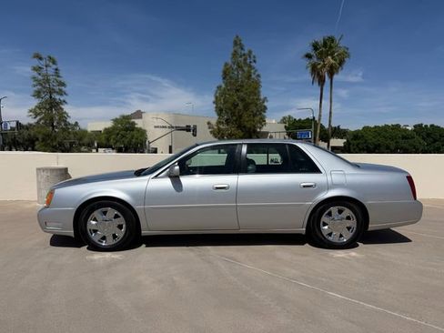 Used 2002 Cadillac De Ville DTS w/ Premium Equipment Pkg image 5