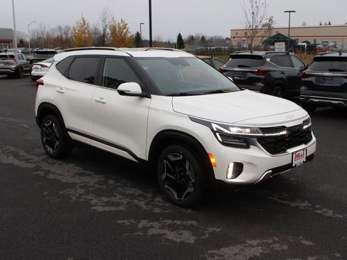 New 2026 Kia Seltos SX w/ SX Sunroof Package image 3