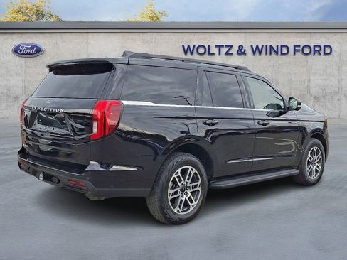 Certified 2025 Ford Expedition Active image 6