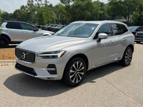 Certified 2023 Volvo XC60 B5 Plus w/ Climate Package AWD/4WD image 1