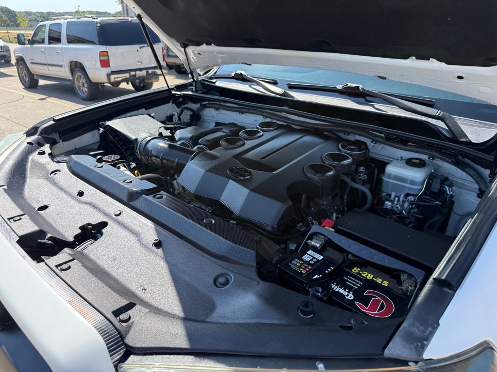 Used 2017 Toyota 4Runner SR5 AWD/4WD image 39