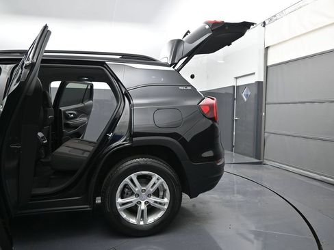 Certified 2023 GMC Terrain SLE w/ Driver Convenience Package AWD/4WD image 12