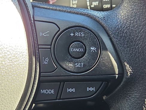 Used 2025 Toyota RAV4 XLE image 22