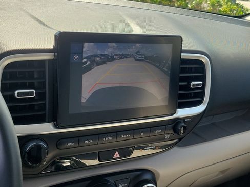 Used 2023 Hyundai Venue SEL FWD image 27