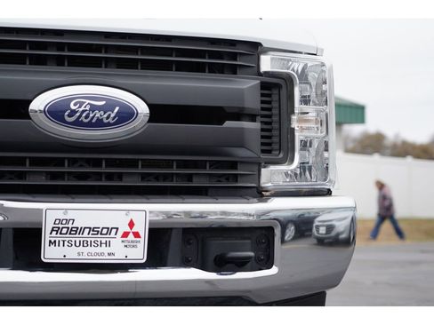 Used 2019 Ford F250 XL w/ Power Equipment Group image 9