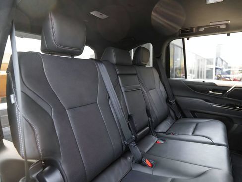 Used 2023 Lexus LX 600 4WD w/ Appearance Package image 39