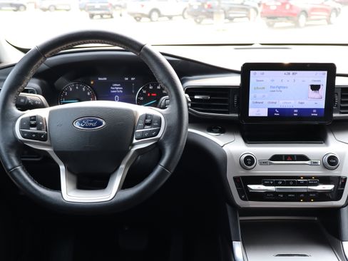 Used 2023 Ford Explorer XLT w/ Equipment Group 202A image 16