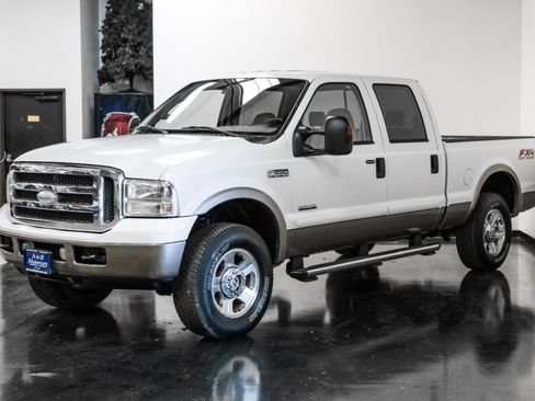 Used 2006 Ford F250 Lariat image 6