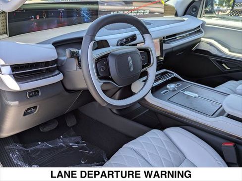 New 2026 Lincoln Navigator L Black Label AWD/4WD image 7
