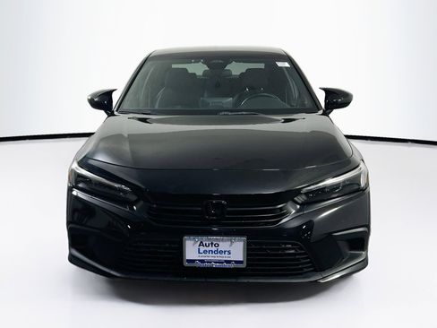 Used 2022 Honda Civic Sport image 2