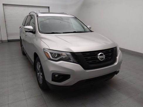 Used 2017 Nissan Pathfinder SL w/ SL Premium Package FWD image 14