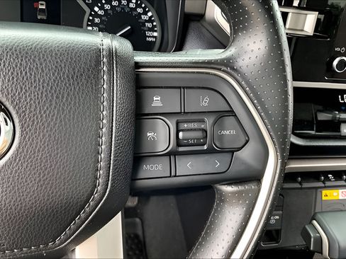 Used 2025 Toyota Tundra SR5 w/ SR5 Convenience Package AWD/4WD image 11