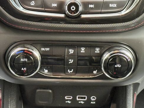 Used 2021 Chevrolet TrailBlazer RS w/ Convenience Package image 33