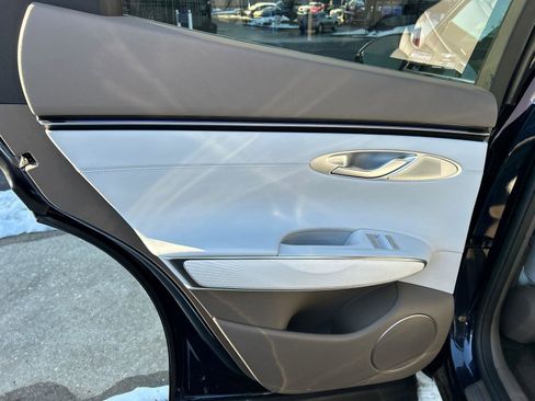 Used 2026 Genesis GV70 2.5T Advanced image 22