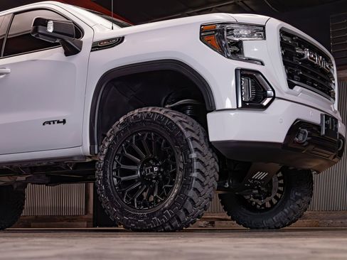 Used 2022 GMC Sierra 1500 AT4 w/ AT4 Premium Package AWD/4WD image 16
