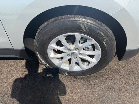 Used 2019 Chevrolet Equinox LT w/ Driver Convenience Package FWD image 44