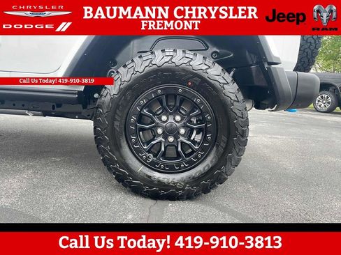 Used 2023 Jeep Wrangler Unlimited Rubicon 4xe image 24