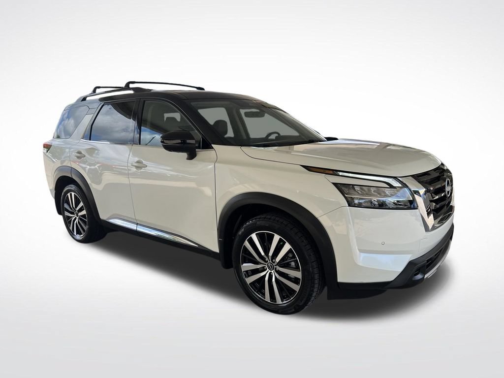 Certified 2024 Nissan Pathfinder Platinum AWD/4WD image 3