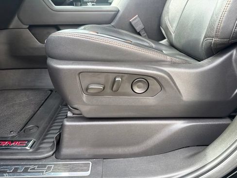 Certified 2024 GMC Sierra 1500 AT4 w/ Technology Package AWD/4WD image 17