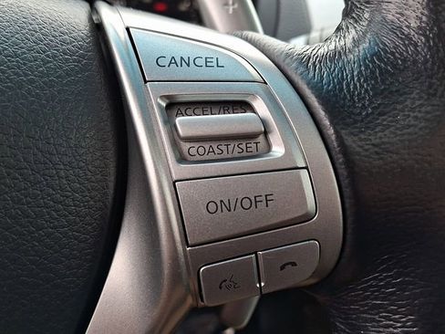 Used 2013 Nissan Altima 3.5 SL w/ Technology Pkg image 24