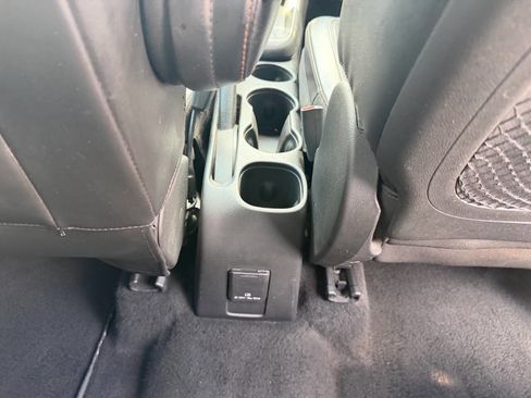 Used 2019 Chevrolet Trax LT w/ LT Convenience Package FWD image 21