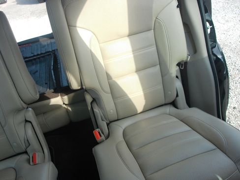 Used 2019 GMC Acadia Denali w/ Technology Package FWD image 26