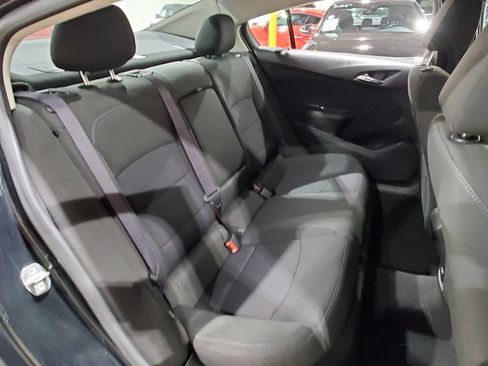 Used 2017 Chevrolet Cruze LT FWD image 18