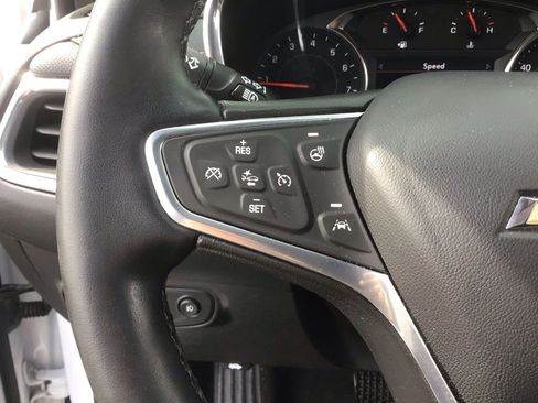 Used 2023 Chevrolet Equinox Premier AWD/4WD image 17