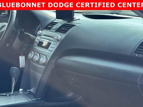 Used 2010 Toyota Camry image 27