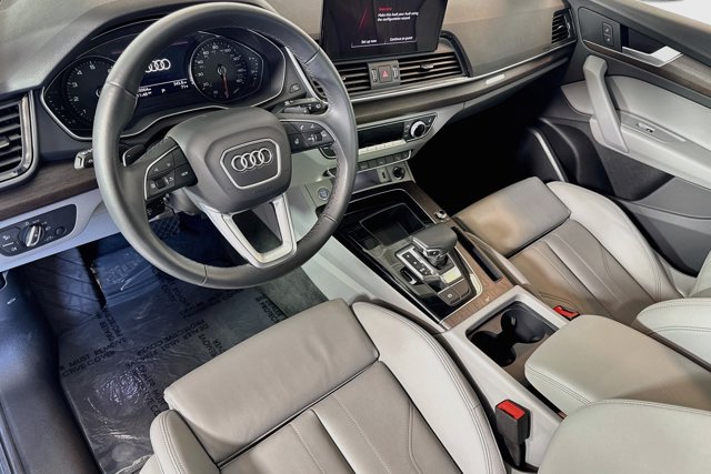 Used 2025 Audi Q5 2.0T Premium AWD/4WD image 9